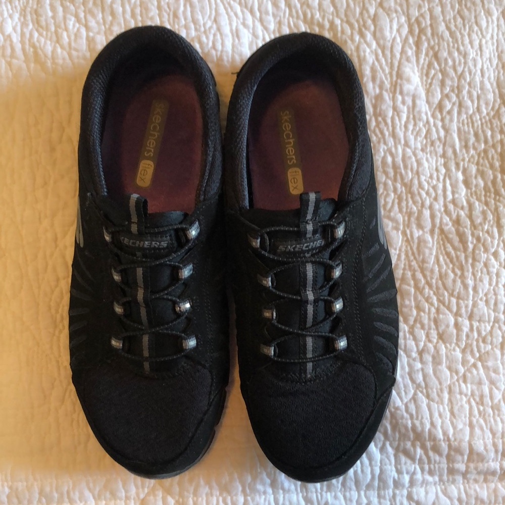 Skechers flex black comfy walking shoes.